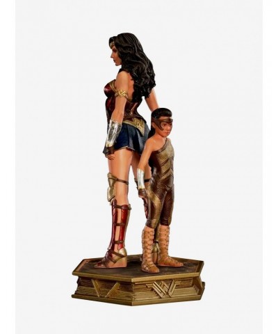 DC Comics Wonder Woman & Young Diana Deluxe Art Scale 1/10 $82.37 Merchandises